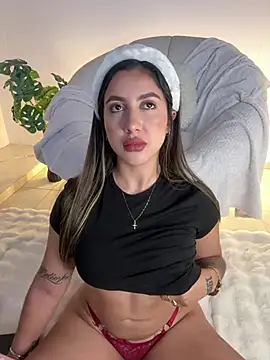 Snapshot of Sarapalmer1 chatting on 03-08-25, 10:34 Sarapalmer1 online show from 03-08-25, 10:34