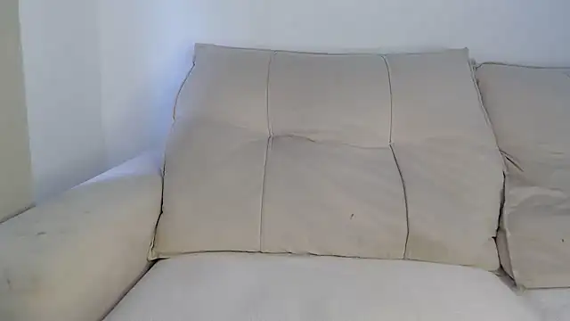 AninhaSampaio online show from 12-04-25, 07:55