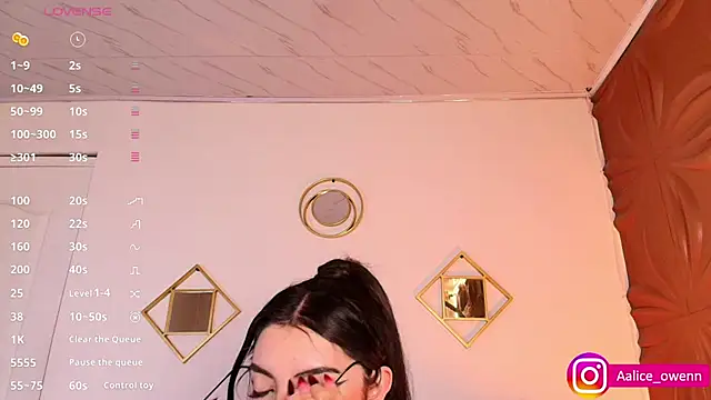 Aliceowenn online show from 03-20-25, 12:30