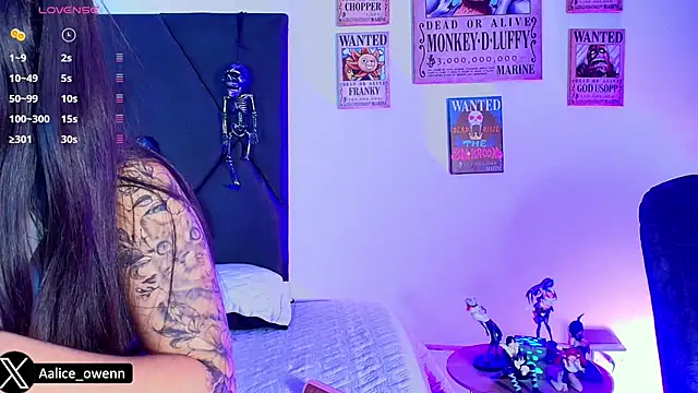 Aliceowenn online show from 10-18-25, 09:04