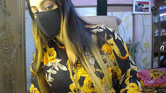 Snapshot of SohanaSabaSexy chatting on 05-10-26, 05:29 SohanaSabaSexy online show from 05-10-26, 05:29