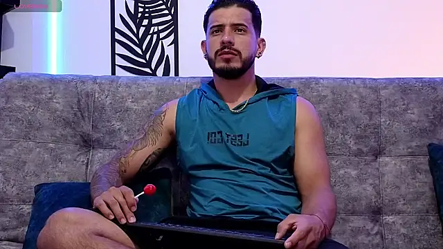 Snapshot of Bruno_Mattos chatting on 01-17-25, 10:45 Bruno Mattos online show from 01-17-25, 10:45