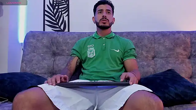 Snapshot of Bruno_Mattos chatting on 01-29-25, 11:35 Bruno Mattos online show from 01-29-25, 11:35