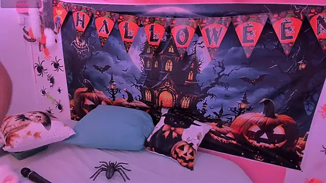 charlotte-11 online show from 10-25-25, 03:29