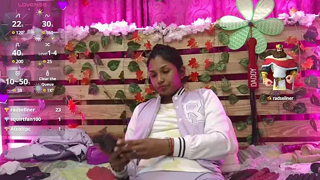 Snapshot of Elsa_Parisi chatting on 01-14-25, 12:22 Elsa Parisi online show from 01-14-25, 12:22