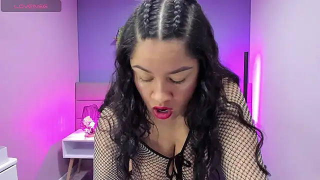 Snapshot of Alicebrooks_ chatting on 12-30-24, 12:09 Alicebrooks online show from 12-30-24, 12:09