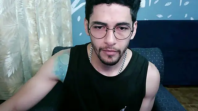 Snapshot of ponzothc chatting on 10-04-25, 10:08 ponzothc online show from 10-04-25, 10:08