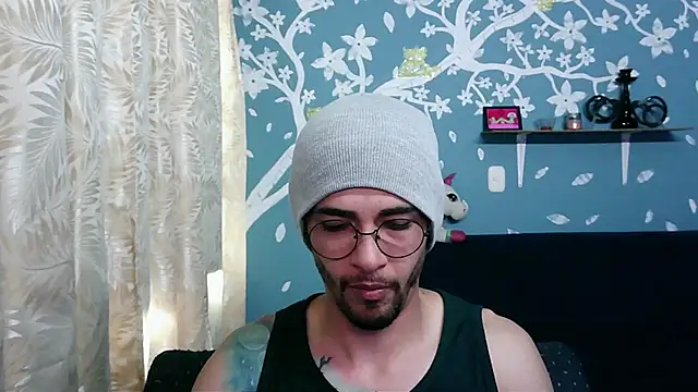 Snapshot of ponzothc chatting on 10-06-25, 06:16 ponzothc online show from 10-06-25, 06:16