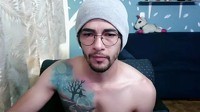 Snapshot of ponzothc chatting on 11-06-25, 08:32 ponzothc online show from 11-06-25, 08:32