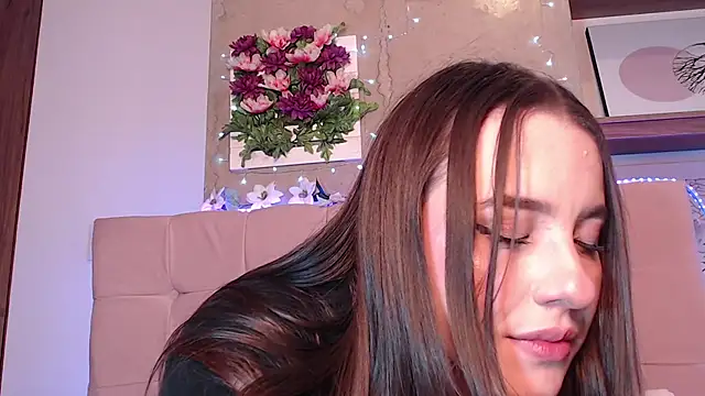 Linaa morris online show from 12-10-24, 07:47