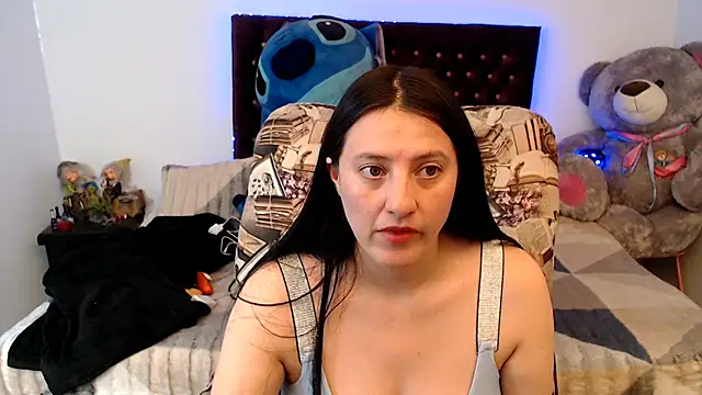 Snapshot of Lorenahot_06 chatting on 04-22-26, 06:20 Lorenahot 06 online show from 04-22-26, 06:20