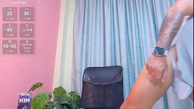 Snapshot of lean_arcos chatting on 12-15-25, 07:40 lean arcos online show from 12-15-25, 07:40