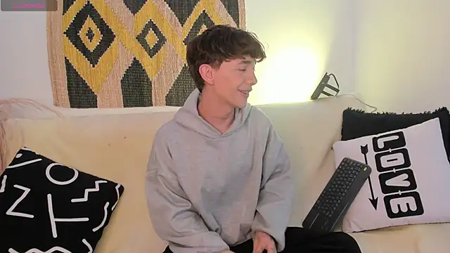 Tomy Rox online show from 02-21-25, 08:38