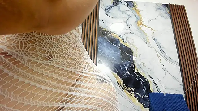 bonnyy26 online show from 04-21-26, 09:04