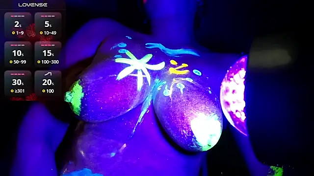 Snapshot of BlondeBrilliant7 chatting on 01-11-25, 06:14 BlondeBrilliant7 online show from 01-11-25, 06:14