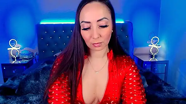 Snapshot of LeeTizia chatting on 01-19-26, 03:49 LeeTizia online show from 01-19-26, 03:49