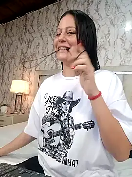 Snapshot of Arii_Vga chatting on 12-15-24, 05:23 Arii Vga online show from 12-15-24, 05:23