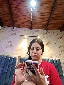 Snapshot of Arii_Vga chatting on 11-30-25, 04:16 Arii Vga online show from 11-30-25, 04:16