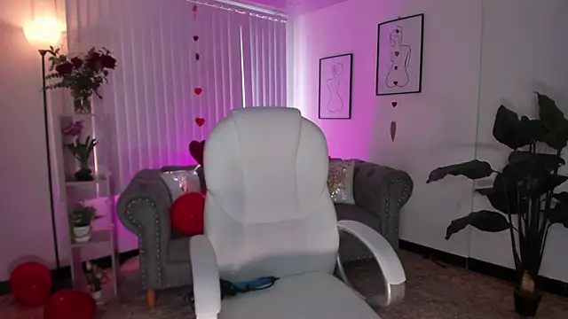 Aida adams online show from 02-14-25, 08:48