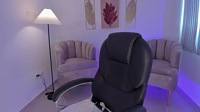 Aida adams online show from 10-19-25, 07:36