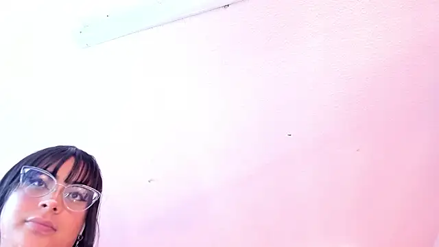 Snapshot of Red_lady chatting on 01-23-25, 07:00 Red lady online show from 01-23-25, 07:00