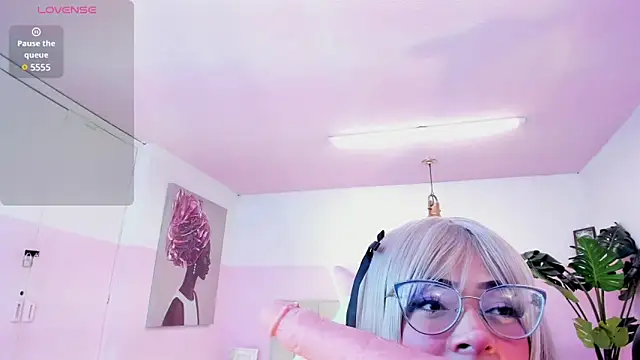 Snapshot of Red_lady chatting on 02-21-25, 03:56 Red lady online show from 02-21-25, 03:56