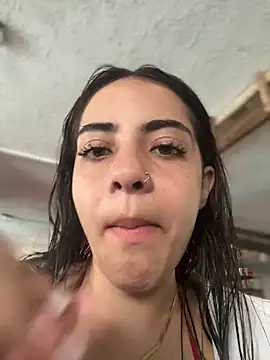 Snapshot of hannacruzsj chatting on 12-05-25, 06:59 hannacruzsj online show from 12-05-25, 06:59