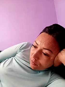 Laura martin  online show from 03-08-25, 05:33