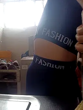 Laura martin  online show from 10-18-25, 05:35