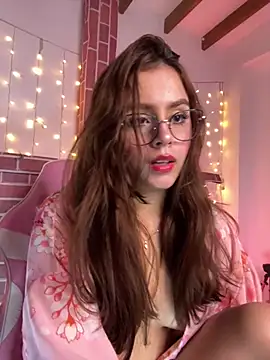 Snapshot of Juanelopez1 chatting on 01-12-26, 01:11 Juanelopez1 online show from 01-12-26, 01:11