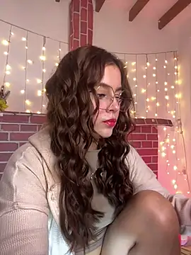 Snapshot of Juanelopez1 chatting on 02-02-26, 12:09 Juanelopez1 online show from 02-02-26, 12:09