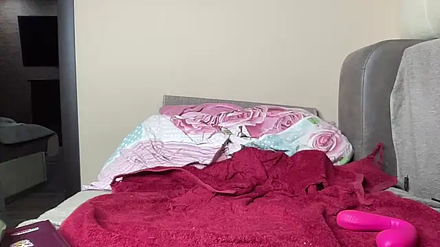 Snapshot of Daddysgirl_777 chatting on 11-16-25, 08:03 Daddysgirl 777 online show from 11-16-25, 08:03