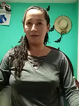 Snapshot of emilypoppy3 chatting on 12-05-24, 10:12 emilypoppy3 online show from 12-05-24, 10:12