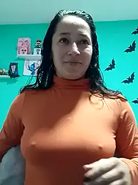 Snapshot of emilypoppy3 chatting on 01-07-25, 12:41 emilypoppy3 online show from 01-07-25, 12:41