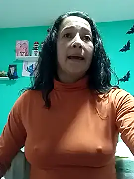 Snapshot of emilypoppy3 chatting on 01-07-25, 03:44 emilypoppy3 online show from 01-07-25, 03:44