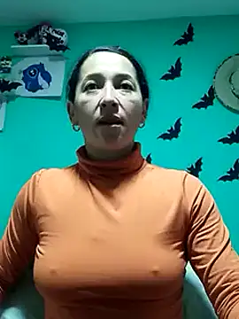 Snapshot of emilypoppy3 chatting on 01-08-25, 01:21 emilypoppy3 online show from 01-08-25, 01:21