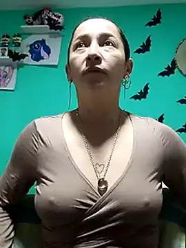 Snapshot of emilypoppy3 chatting on 01-09-25, 02:18 emilypoppy3 online show from 01-09-25, 02:18