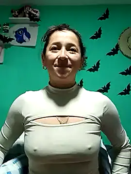 Snapshot of emilypoppy3 chatting on 01-15-25, 05:26 emilypoppy3 online show from 01-15-25, 05:26