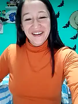 Snapshot of emilypoppy3 chatting on 02-03-25, 03:27 emilypoppy3 online show from 02-03-25, 03:27