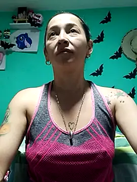 Snapshot of emilypoppy3 chatting on 02-07-25, 01:22 emilypoppy3 online show from 02-07-25, 01:22