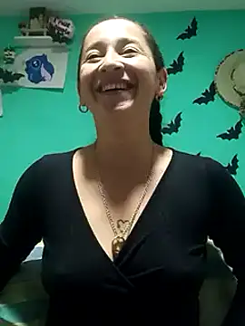 Snapshot of emilypoppy3 chatting on 02-13-25, 08:03 emilypoppy3 online show from 02-13-25, 08:03