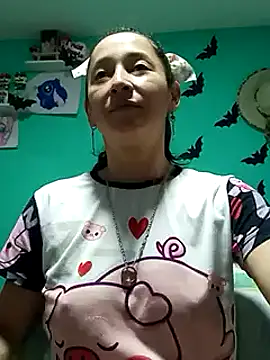 Snapshot of emilypoppy3 chatting on 02-17-25, 01:10 emilypoppy3 online show from 02-17-25, 01:10