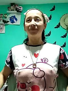 Snapshot of emilypoppy3 chatting on 02-17-25, 04:15 emilypoppy3 online show from 02-17-25, 04:15