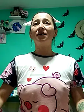 Snapshot of emilypoppy3 chatting on 02-17-25, 10:03 emilypoppy3 online show from 02-17-25, 10:03