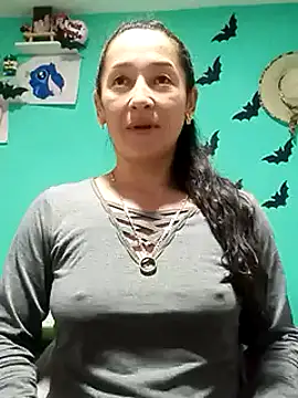 Snapshot of emilypoppy3 chatting on 02-20-25, 03:08 emilypoppy3 online show from 02-20-25, 03:08