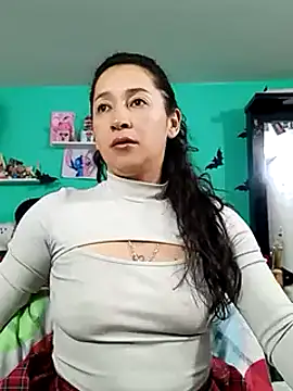 Snapshot of emilypoppy3 chatting on 03-20-25, 01:26 emilypoppy3 online show from 03-20-25, 01:26