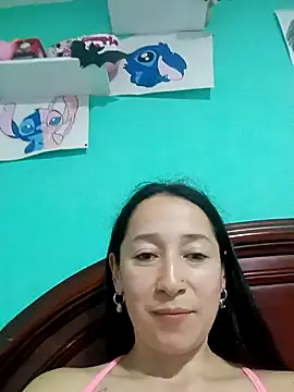 Snapshot of emilypoppy3 chatting on 10-15-25, 01:28 emilypoppy3 online show from 10-15-25, 01:28