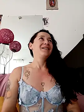 emilypoppy3 online show from 11-24-25, 12:38