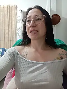 emilypoppy3 online show from 06-05-26, 08:03