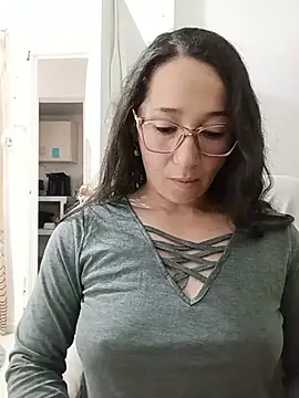emilypoppy3 online show from 07-15-26, 06:13